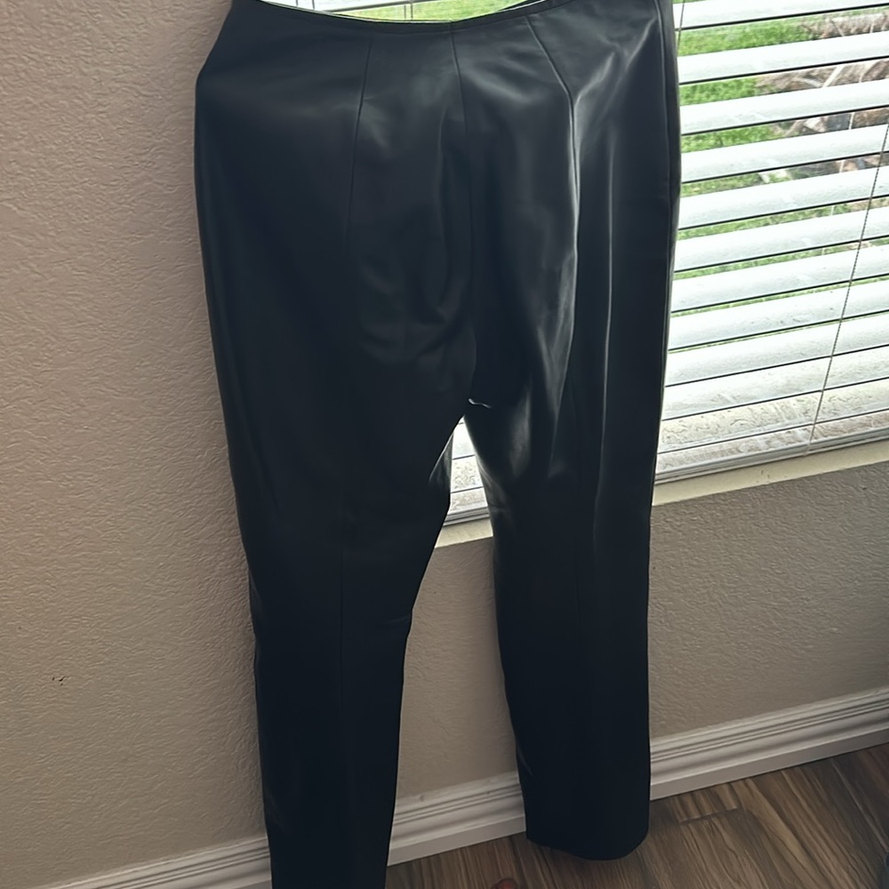 Cache 100% Leather - image 4